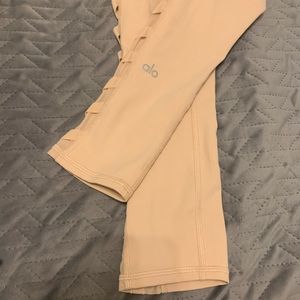 All Yoga high rise cropped leggings with mesh side detail XS EUC!